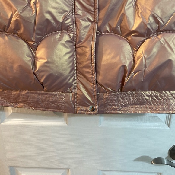 New SHEIN Pink Metallic Puffer Vest - Picture 8 of 8